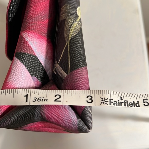 Adorable Ted Baker Floral Handbag - Picture 6 of 14